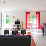 L'enclos Avec Piscine Et Clim Сasa de vacaciones *
