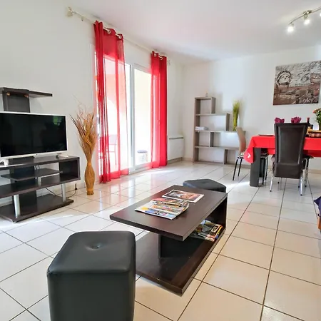Holiday home L'enclos Avec Piscine Et Clim *