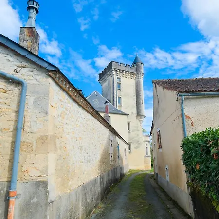 L'enclos Avec Piscine Et Clim Holiday home