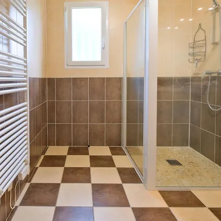 Holiday home L'enclos Avec Piscine Et Clim *